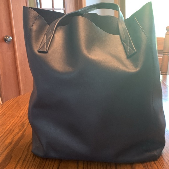 J. Crew Leather Tote with Zip Wallet, Navy. YELLOW detachable cord on wa… - Picture 4 of 16